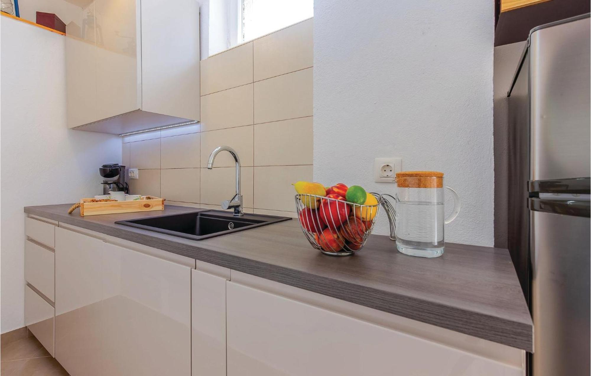 Nice Home In Grmani With Kitchen Šmrika Zewnętrze zdjęcie